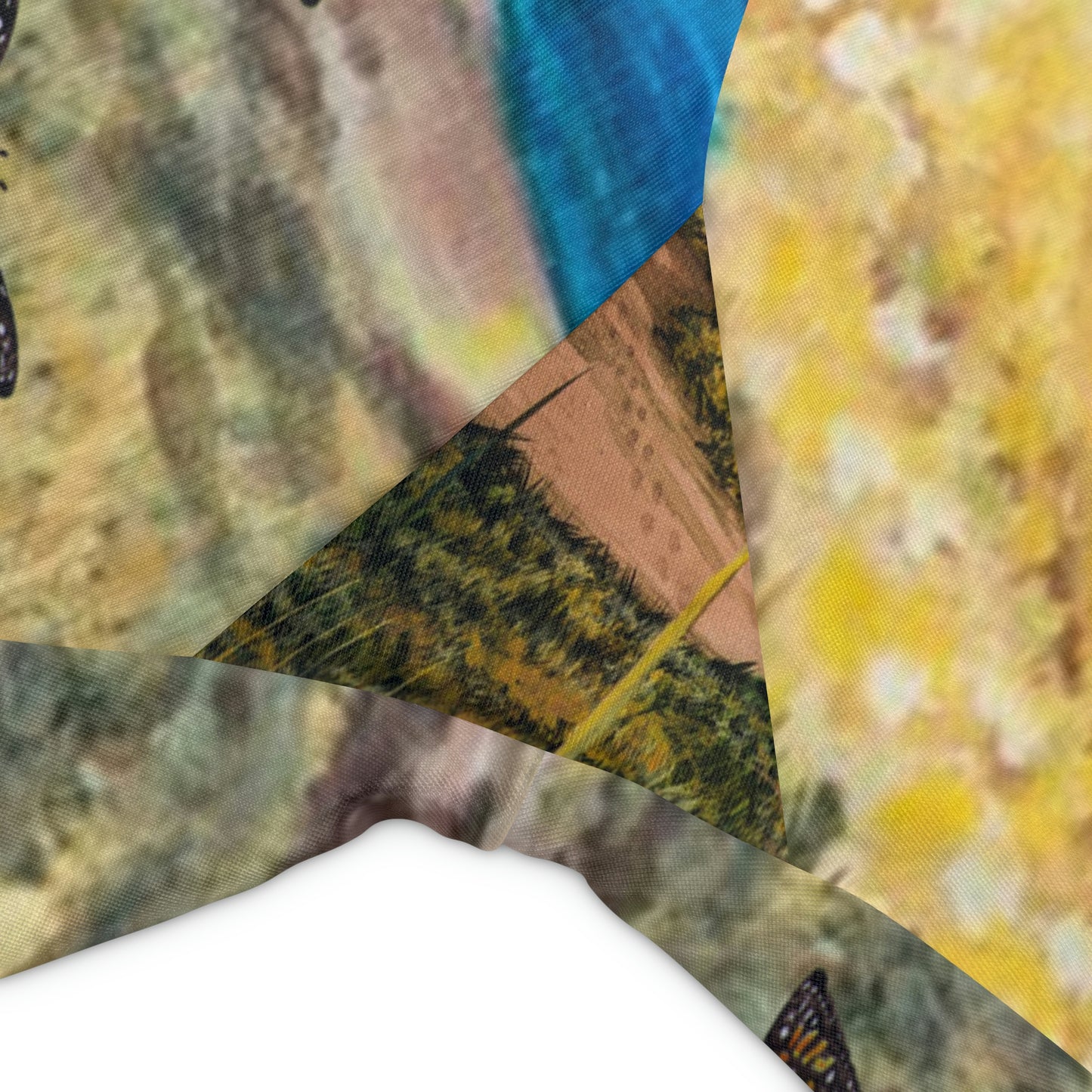 Wildlife at the Beach - Women's Workout Shorts